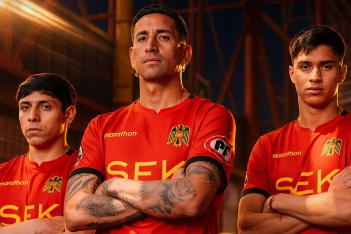 Nueva camiseta de Unión Española, X: @UEoficial