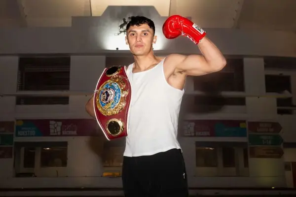 Junior Cruzat ,Cedida