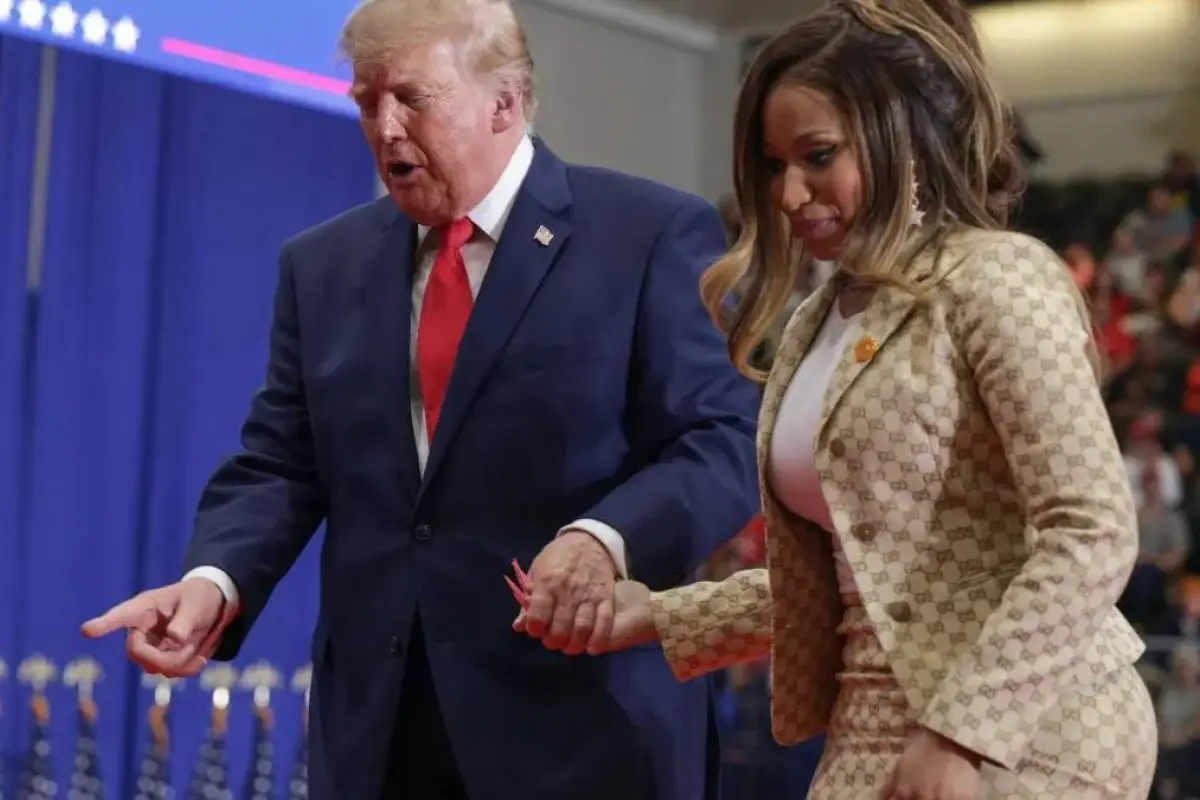 Donald Trump pasmado por el trasero de Nicki Minaj, Redes sociales | X