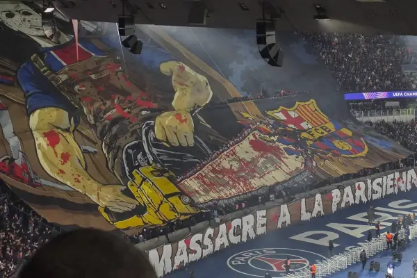 Lienzo PSG ,X: @carpetasFCB